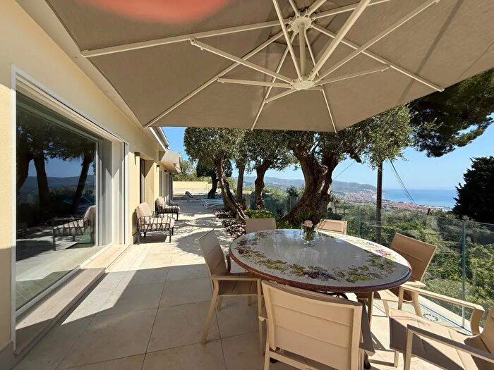 Casa quadrilocale in vendita in Diano Marina
