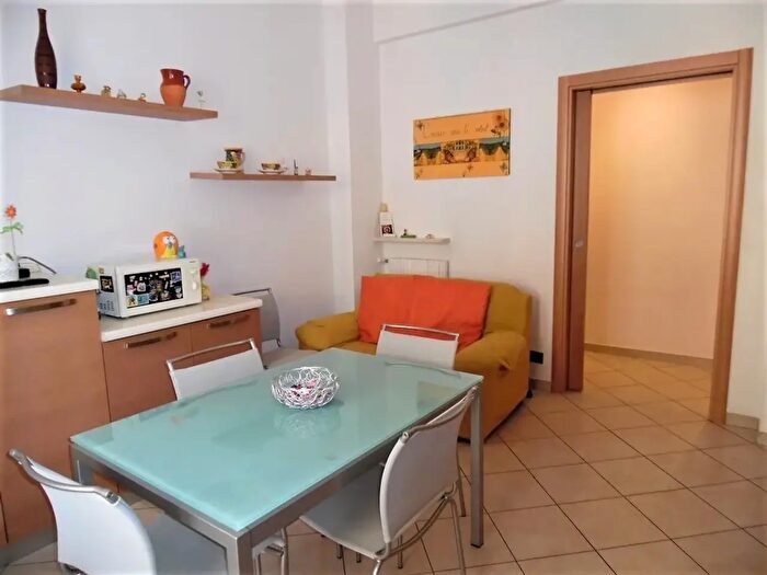 Appartamento con 5 locali in vendita in Genova