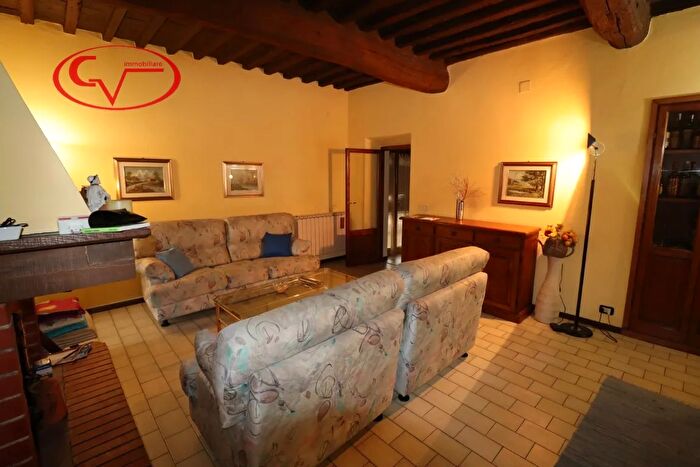 Appartamento con 5 locali in vendita in Via dellOleandro, Montevarchi