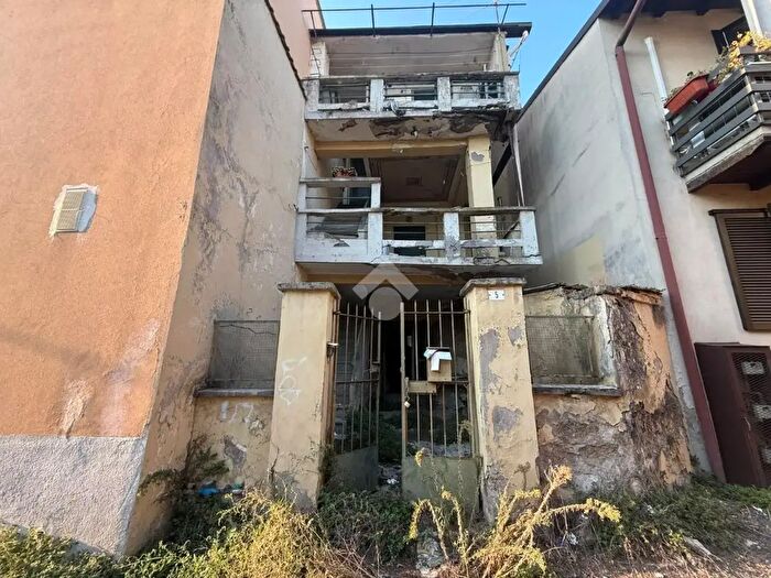 Casa trilocale in vendita in Via Trento, Capriate San Gervasio