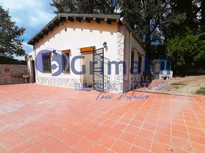 Casa trilocale in vendita in Cda Piscazzi Ss, Polizzi Generosa