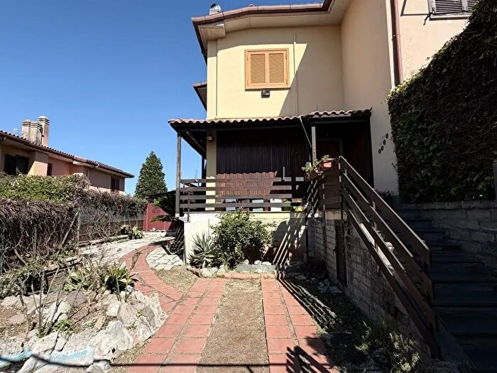 Appartamento con 5 locali in vendita in Via Campania, Albano Laziale