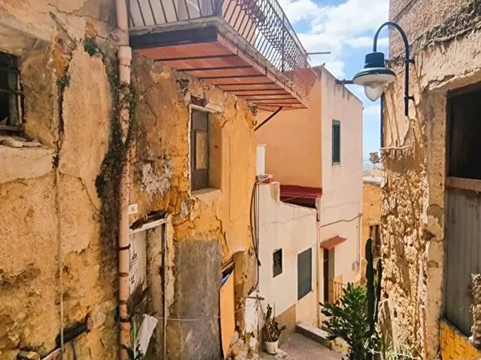 Appartamento trilocale in vendita in Via Bagli, Agrigento
