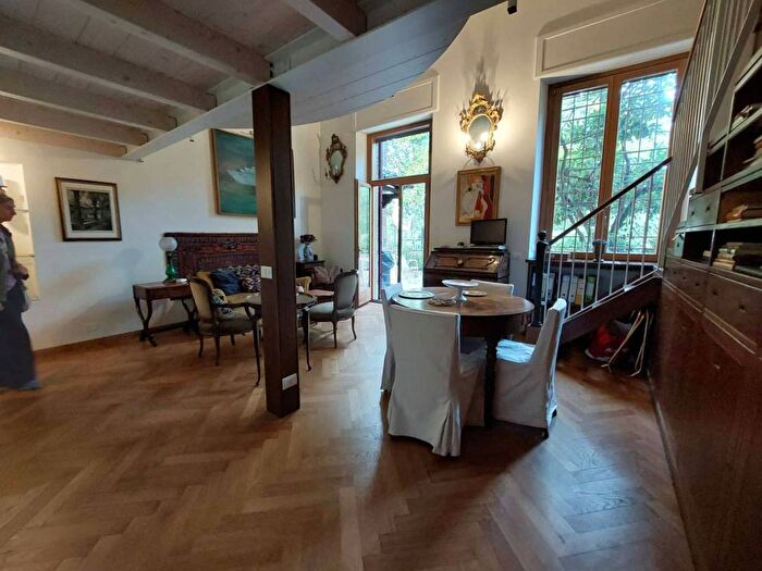 Appartamento bilocale in affitto in Via Cappuccio, Sant'Ambrogio, Milano