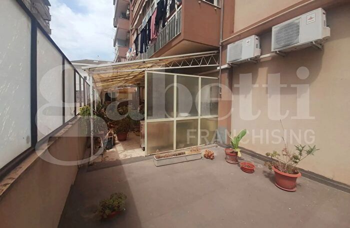 Appartamento con 5 locali in vendita in Siracusa