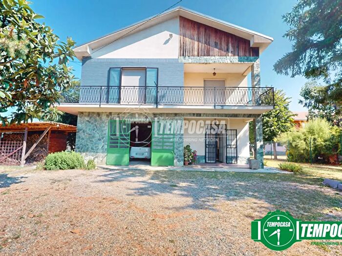 Appartamento quadrilocale in vendita in Via Giardino, Melazzo
