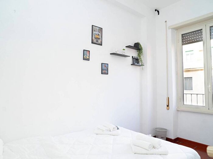 Appartamento bilocale in affitto in Via Stamira, Bologna, Roma