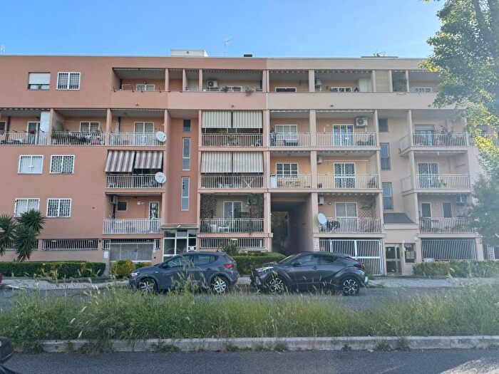 Appartamento bilocale in affitto in Via Vito la Mantia, Torraccia, Roma