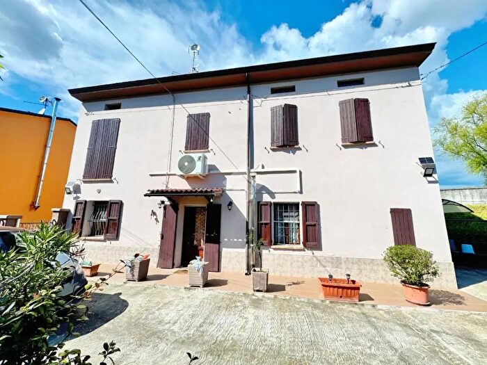 Casa trilocale in vendita in Via Argine a Destra della Parma, Sorbolo Mezzani