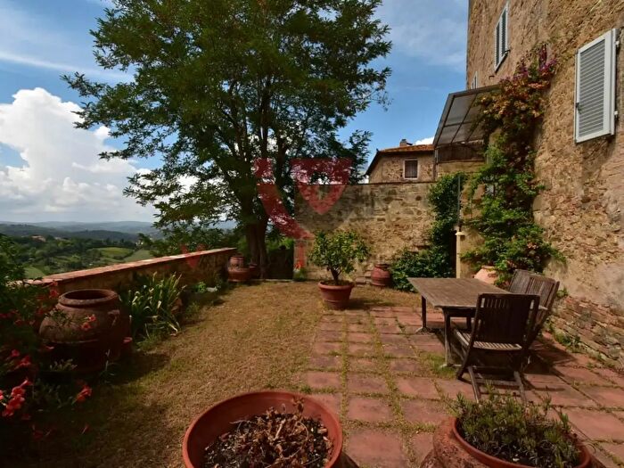 Appartamento con 5 locali in vendita in Calità Gavi, Poggibonsi