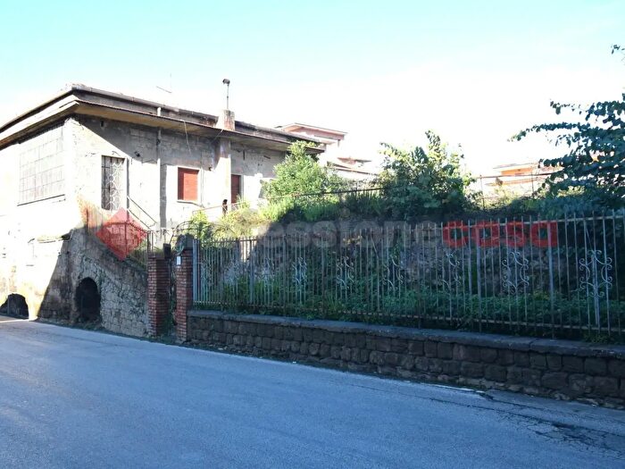 Casa con 5 locali in vendita in Via Tenente Bruno Lombardi, Castel San Giorgio