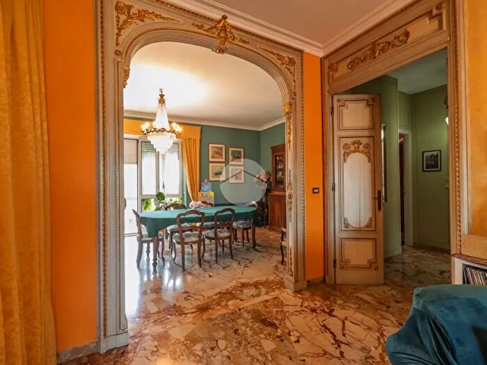 Appartamento con 5 locali in vendita in Viale Armando Diaz, Chieri