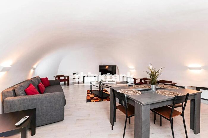 Appartamento con 6 locali in vendita in Piazza Roma, Catania