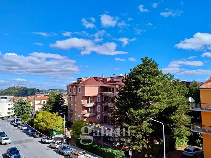 Appartamento con 5 locali in vendita in Via Conte Rosso, Campobasso