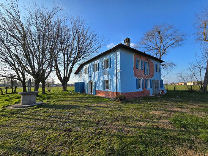 Casa con 5 locali in affitto in Ravarino