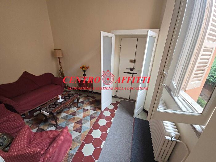 Appartamento trilocale in affitto in Via Mentana, Centro Storico, Pavia