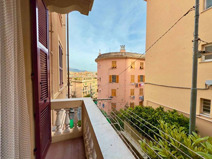 Appartamento trilocale in affitto in Via Imperiale, San Fruttuoso, Genova