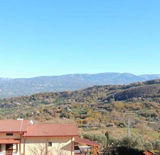 Appartamento trilocale in vendita in Via Parini, Marano Marchesato