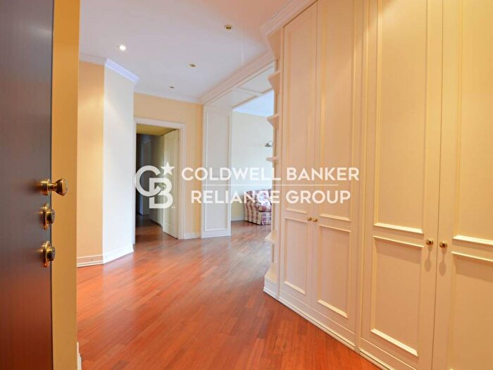 Appartamento trilocale in affitto in Via Vincenzo Monti, Vincenzo Monti, Milano