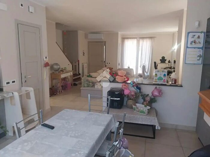 Casa quadrilocale in vendita in Via del Capriolo, Terni