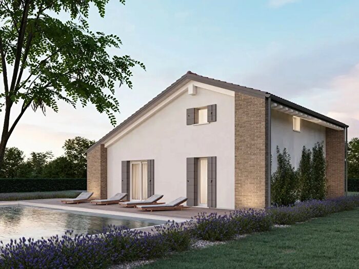 Casa quadrilocale in vendita in Via Spino, San Giorgio In Bosco