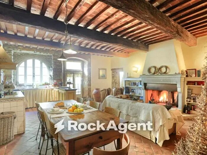Casa con 6 locali in vendita in Via Enrico De Nicola, Rosignano Marittimo