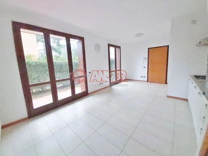 Appartamento trilocale in vendita in Via Cortisella Lecco, Lecco