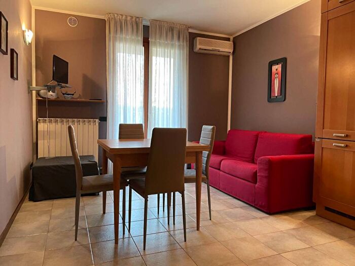 Appartamento bilocale in affitto in Via Generale Carlo Alberto Dalla Chiesa, Rivoltella, Desenzano del Garda