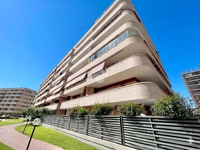 Appartamento bilocale in vendita in Via Luigi De Marchi, Roma