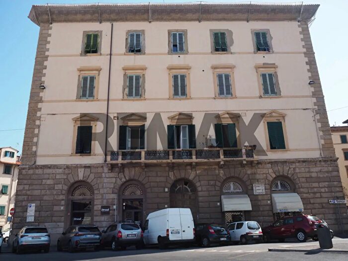 Appartamento quadrilocale in vendita in Piazza della Repubblica, Livorno
