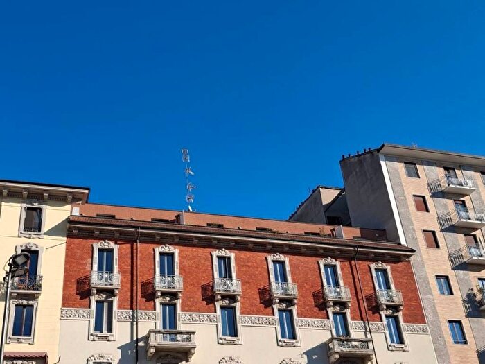 Appartamento trilocale in affitto in Piazza Antonio Gramsci, Paolo Sarpi, Milano
