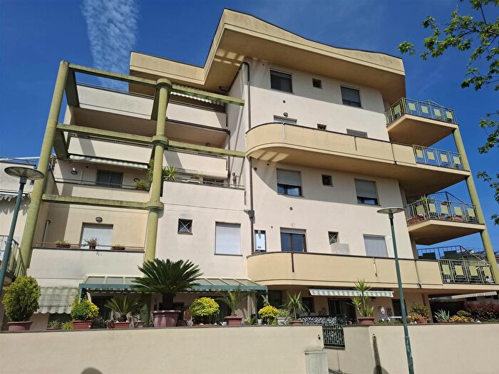 Appartamento bilocale in vendita in Via Vasco Pratolini, Campi Bisenzio