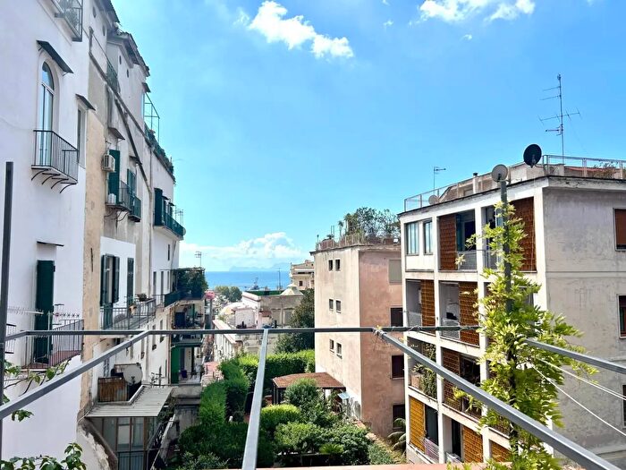 Appartamento bilocale in affitto in Corso Vittorio Emanuele, Napoli