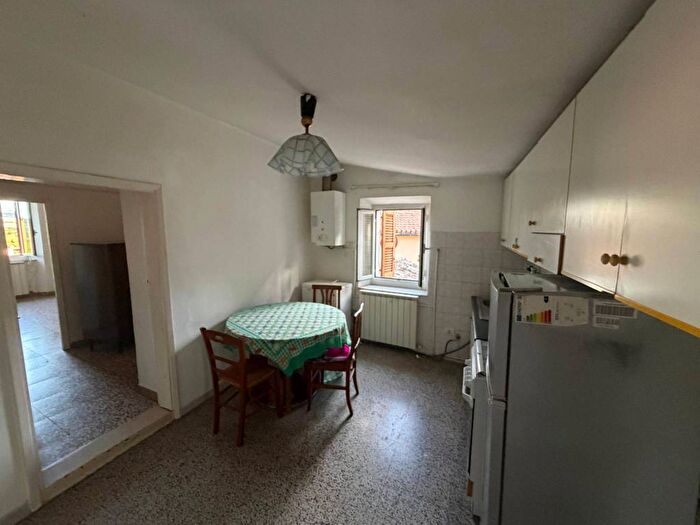 Appartamento quadrilocale in affitto in Via Pier Matteo Petrucci, Centro Storico, Jesi