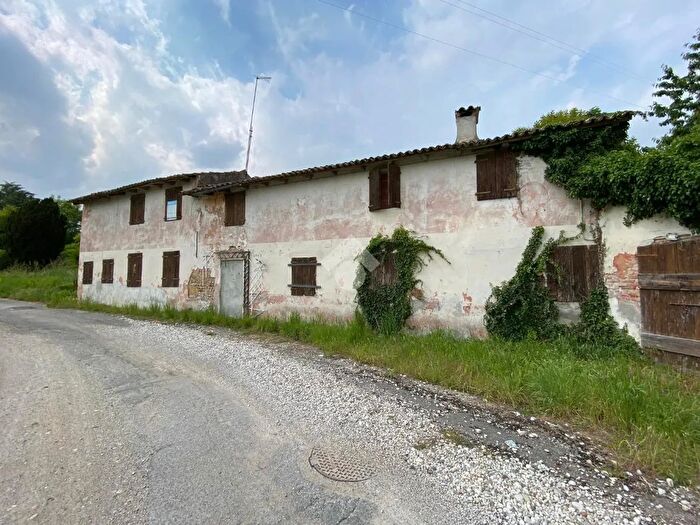 Casa con 5 locali in vendita in Via Ospedale, Montebelluna