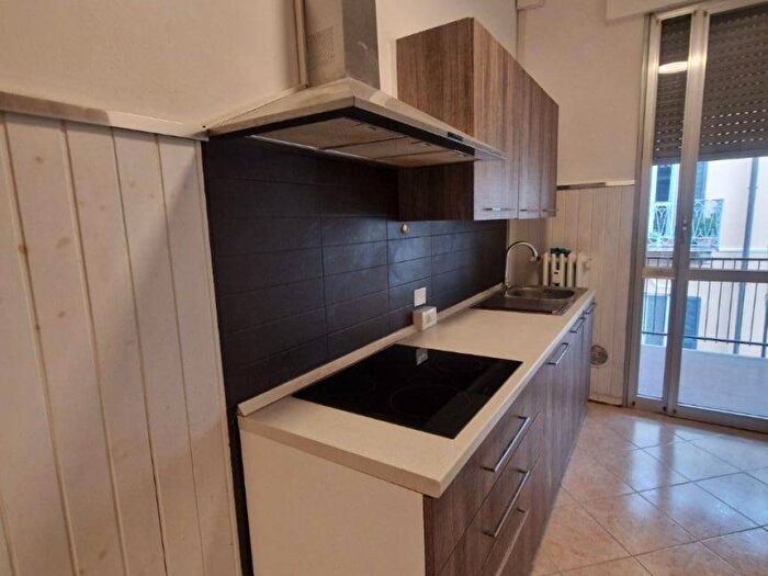 Appartamento trilocale in affitto in Viale della Libertà, Stazione Ticinello, Pavia