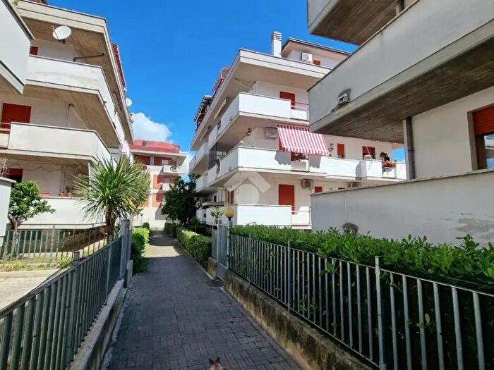 Appartamento quadrilocale in vendita in Via Amendola, Monteprandone