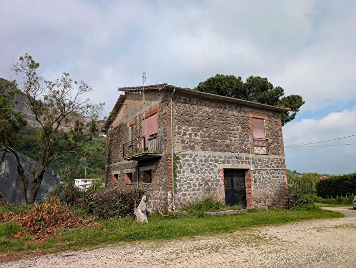 Casa con 6 locali in vendita in Via Carpinetana Est, Segni
