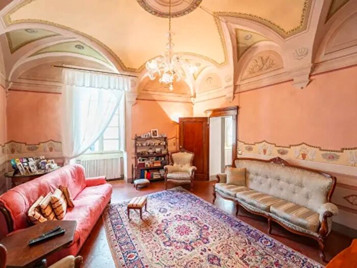 Appartamento con 5 locali in vendita in Via Giuseppe Maffei, Cortona