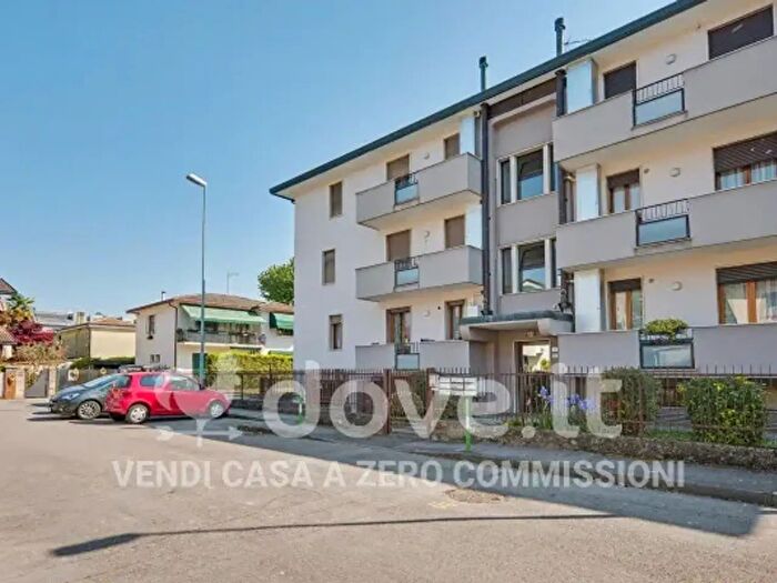 Appartamento quadrilocale in vendita in Via Leto Pomponio, Padova