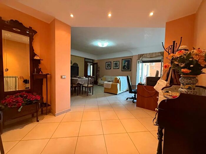 Appartamento quadrilocale in vendita in Camporotondo Etneo