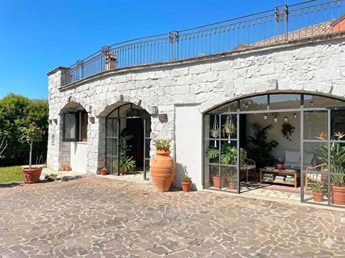 Casa con 9 locali in vendita in Via Don Sturzo, Casarano