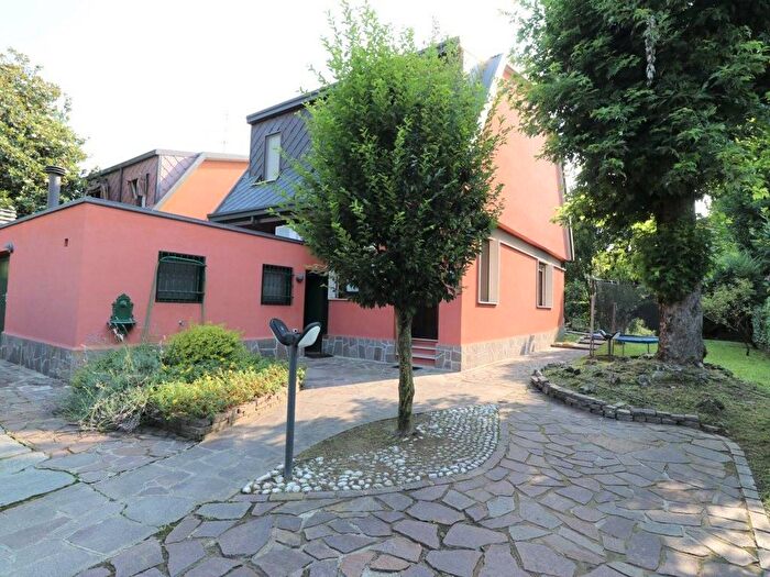 Casa con 5 locali in affitto in Via Campo Gallo, Centro, Arese