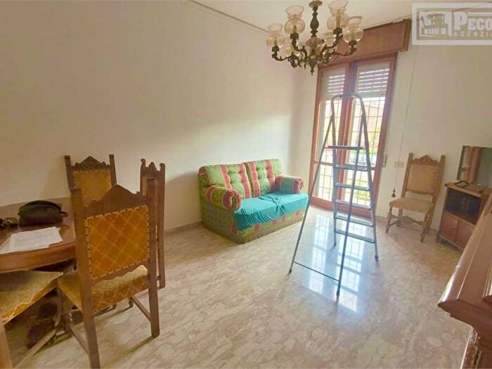 Appartamento con 5 locali in affitto in Via Lodi, Morane Contrada, Modena