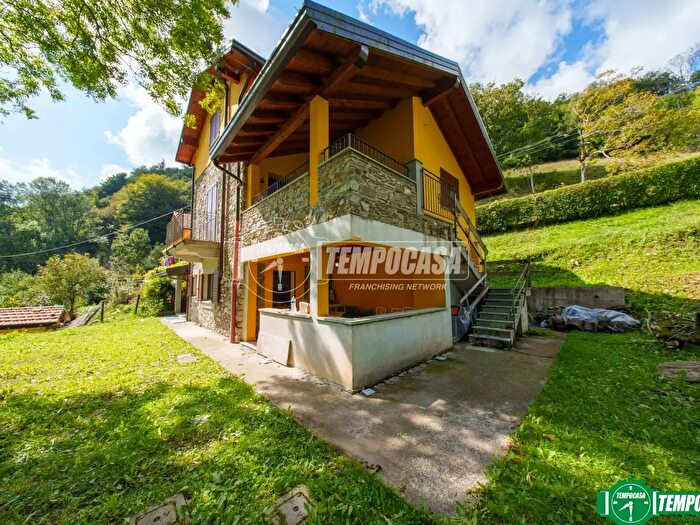 Appartamento trilocale in vendita in Via II Riviere Snc, Gignese