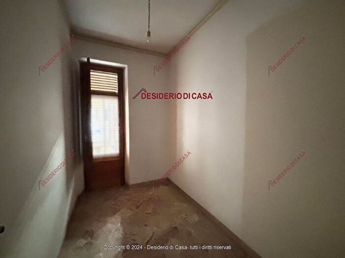 Casa con 5 locali in vendita in Via Capitano Emanuele Basile Bagheria Pa Italia, Bagheria