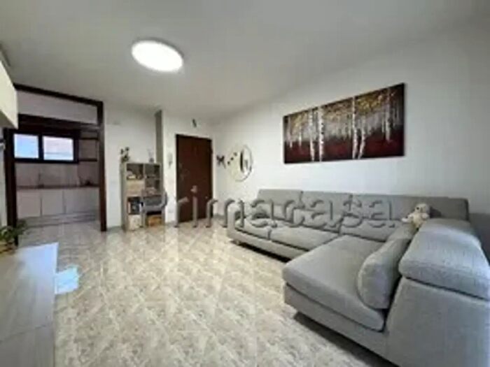 Appartamento con 5 locali in vendita in Via Valeria Solesin, Stra
