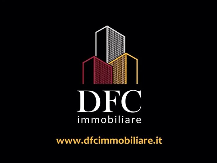 Casa con 13 locali in vendita in Reggio Calabria