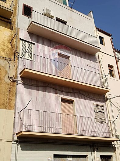 Appartamento quadrilocale in vendita in Via Mauro, Caltagirone