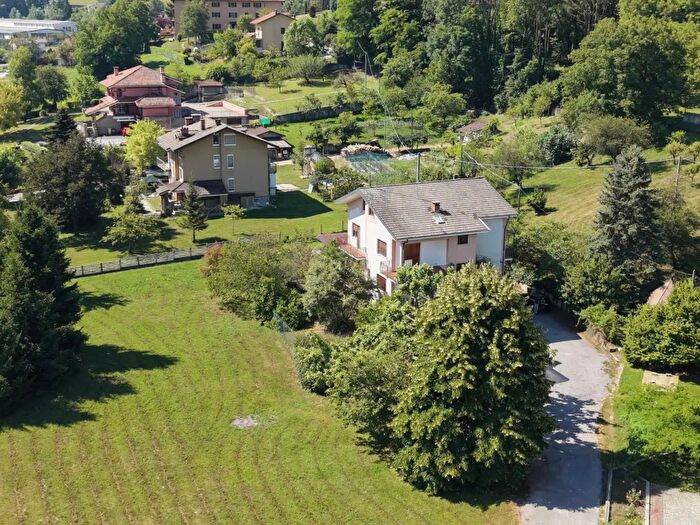 Casa con 10 locali in vendita in Strada Statale Sud, Mondovi'